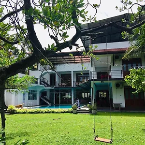 2* Hotel New Lavan Bolgoda