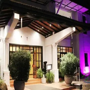 3* Hotel Dampe Village